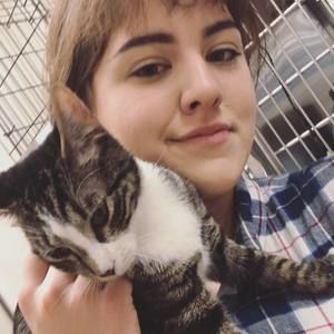 Meet your Posher, Brooke